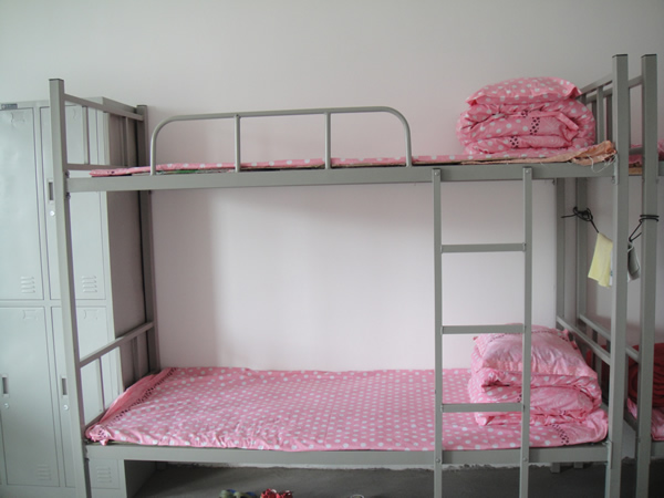 學生宿舍床